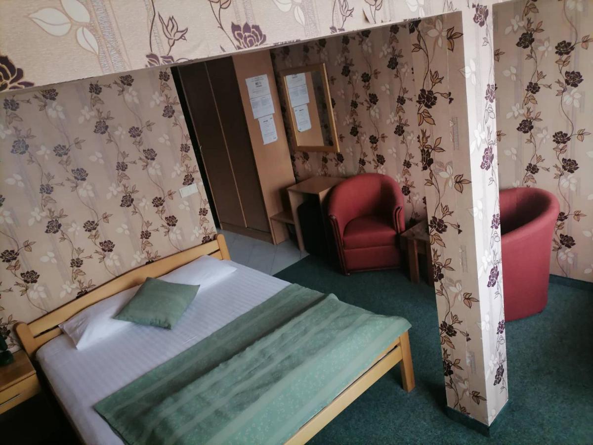 Hotel Slodes Belgrado Esterno foto