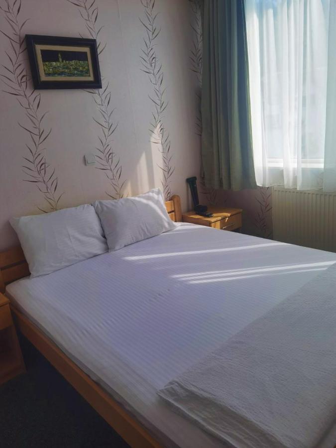 Hotel Slodes Belgrado Esterno foto