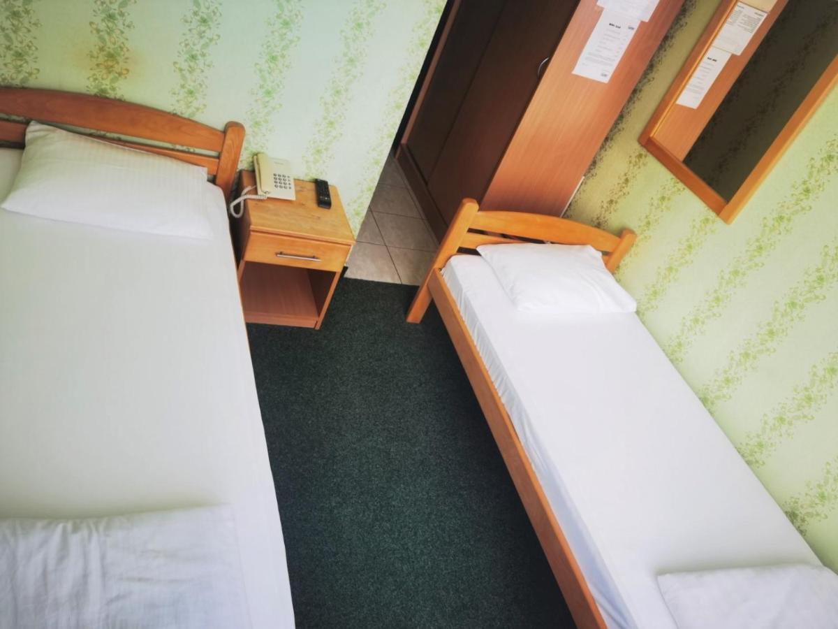 Hotel Slodes Belgrado Esterno foto