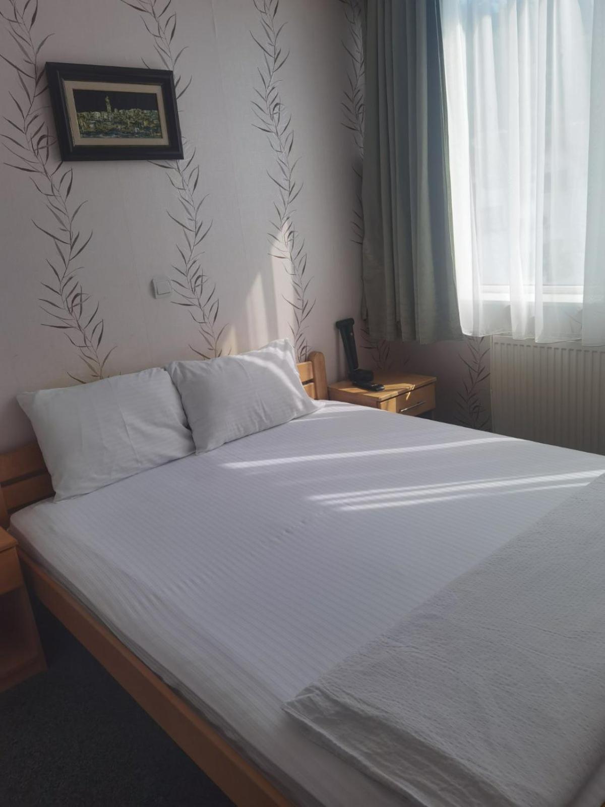 Hotel Slodes Belgrado Esterno foto