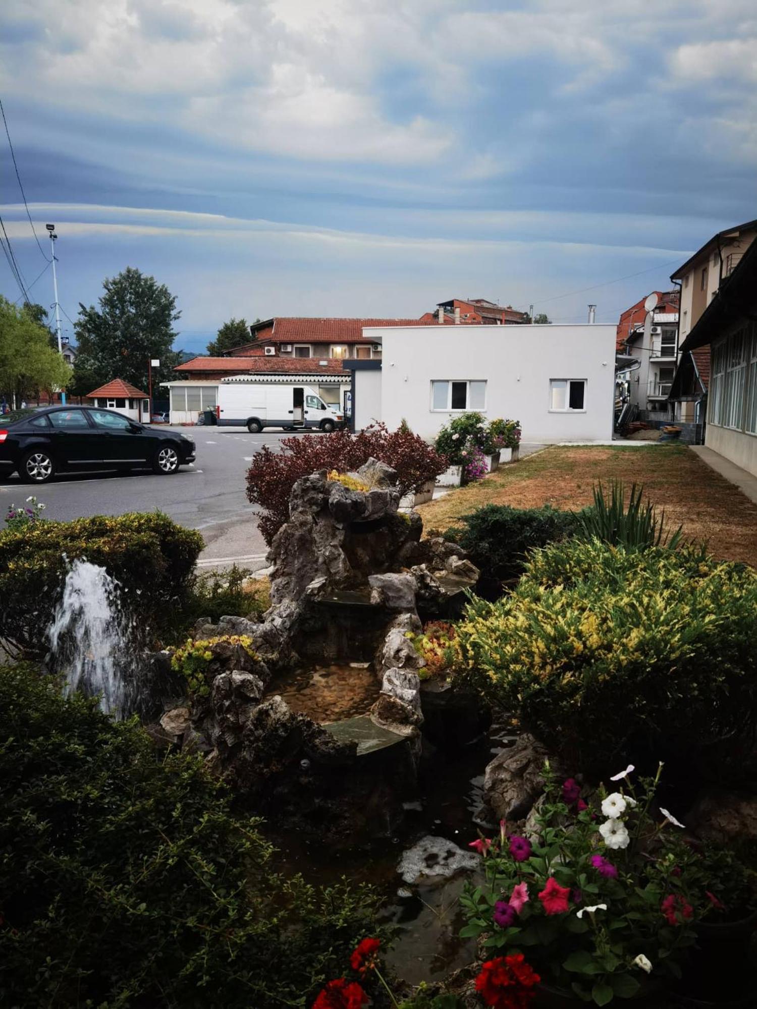 Hotel Slodes Belgrado Esterno foto