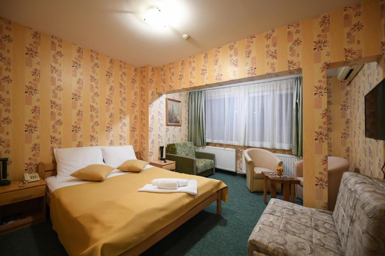 Hotel Slodes Belgrado Esterno foto