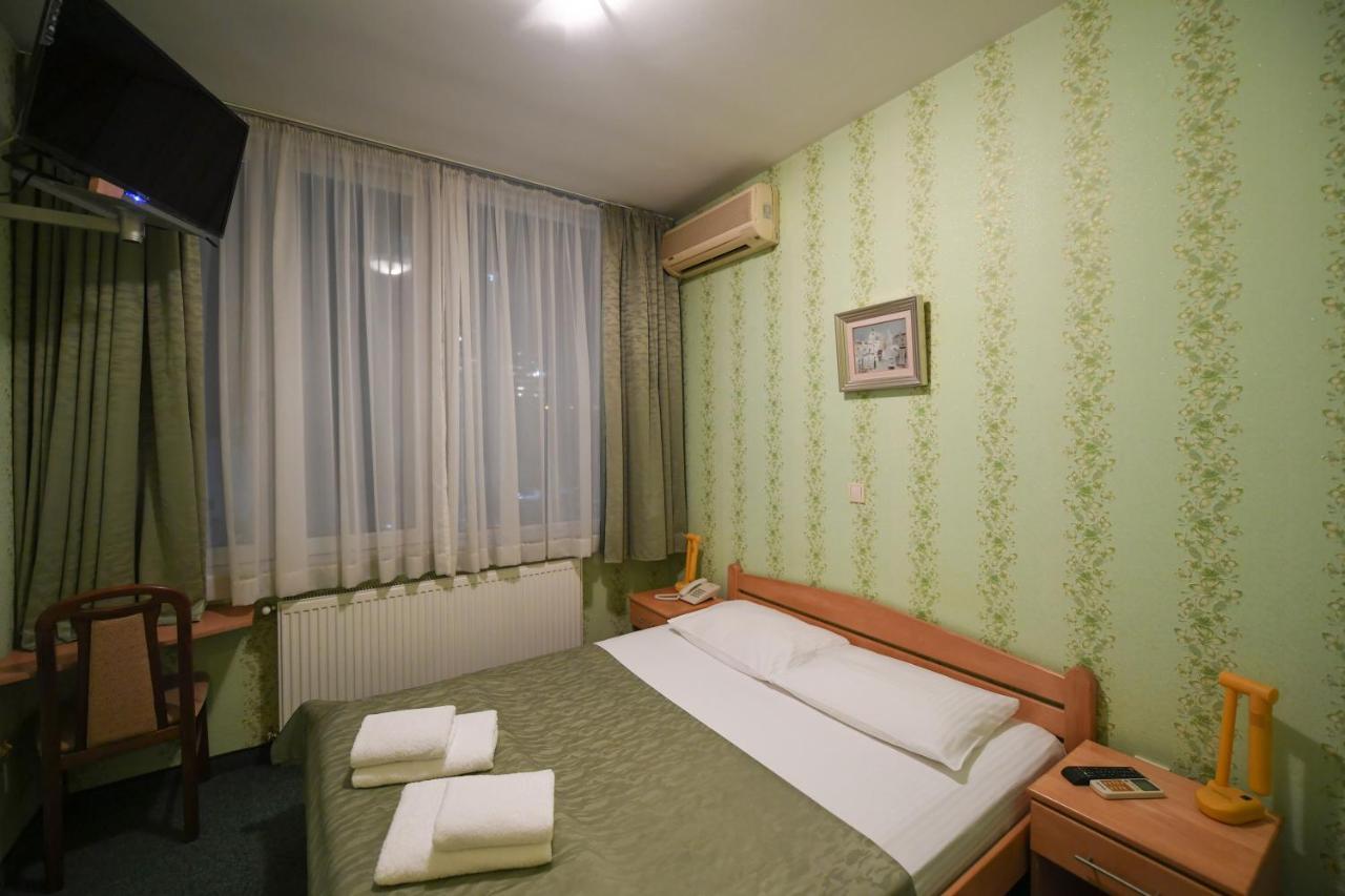 Hotel Slodes Belgrado Esterno foto